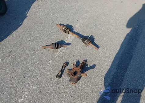 1999 Chevrolet Tracker from USA, damaged, VIN 2CNBJ13C8X6932848